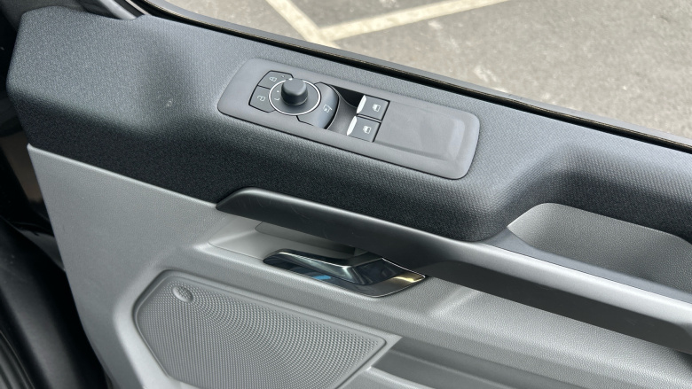 Ford Tourneo Custom 340 L1 Electric Rwd 160kW 65kWh H1 Titanium X 8 seater Auto